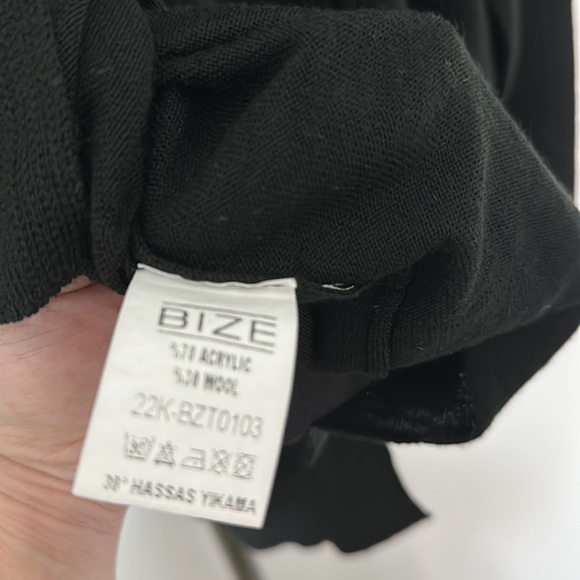 Bize Asymmetrical Wool Blend and Vegan Leather Sweater Size 2 - Picture 9 of 10